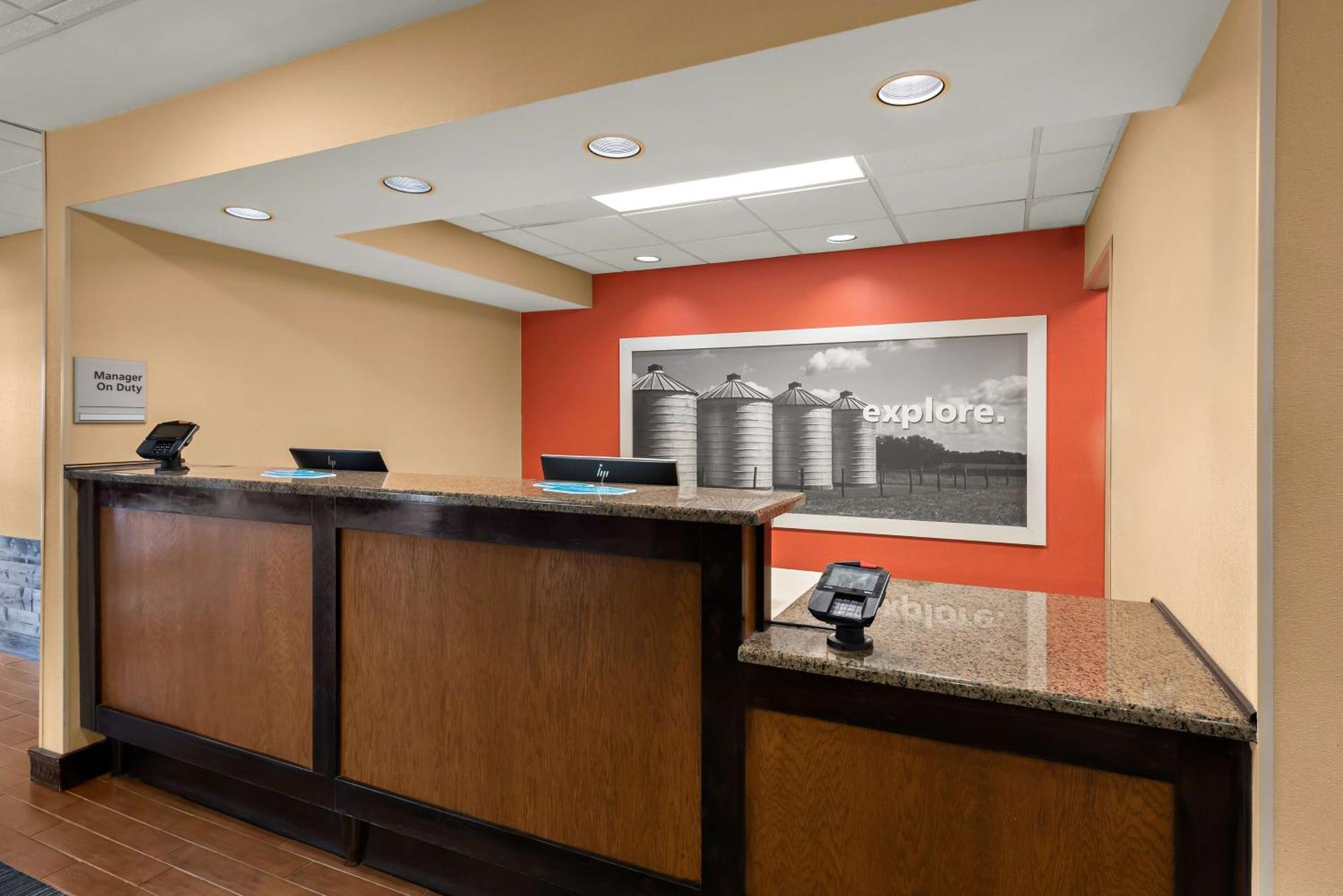 Hampton Inn Lancaster Esterno foto